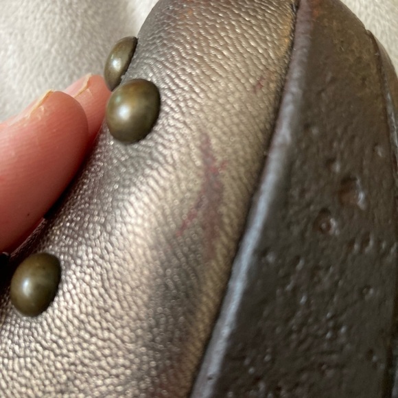 Cindy Says Studded Metallic Mules Clogs Wedge Leather Sip On 39 EU/8.5 US - Picture 8 of 9